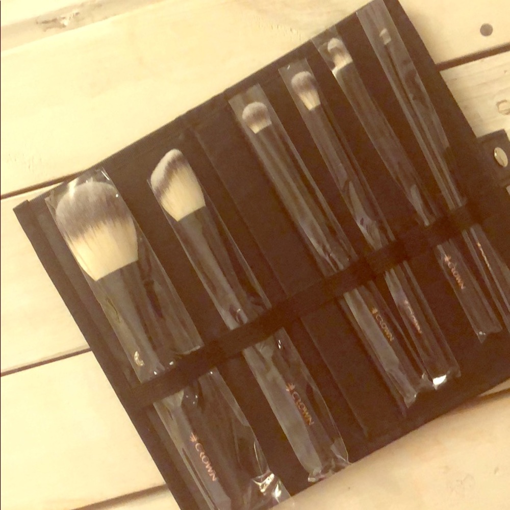CROWN Pro 6 Pce Brush Set